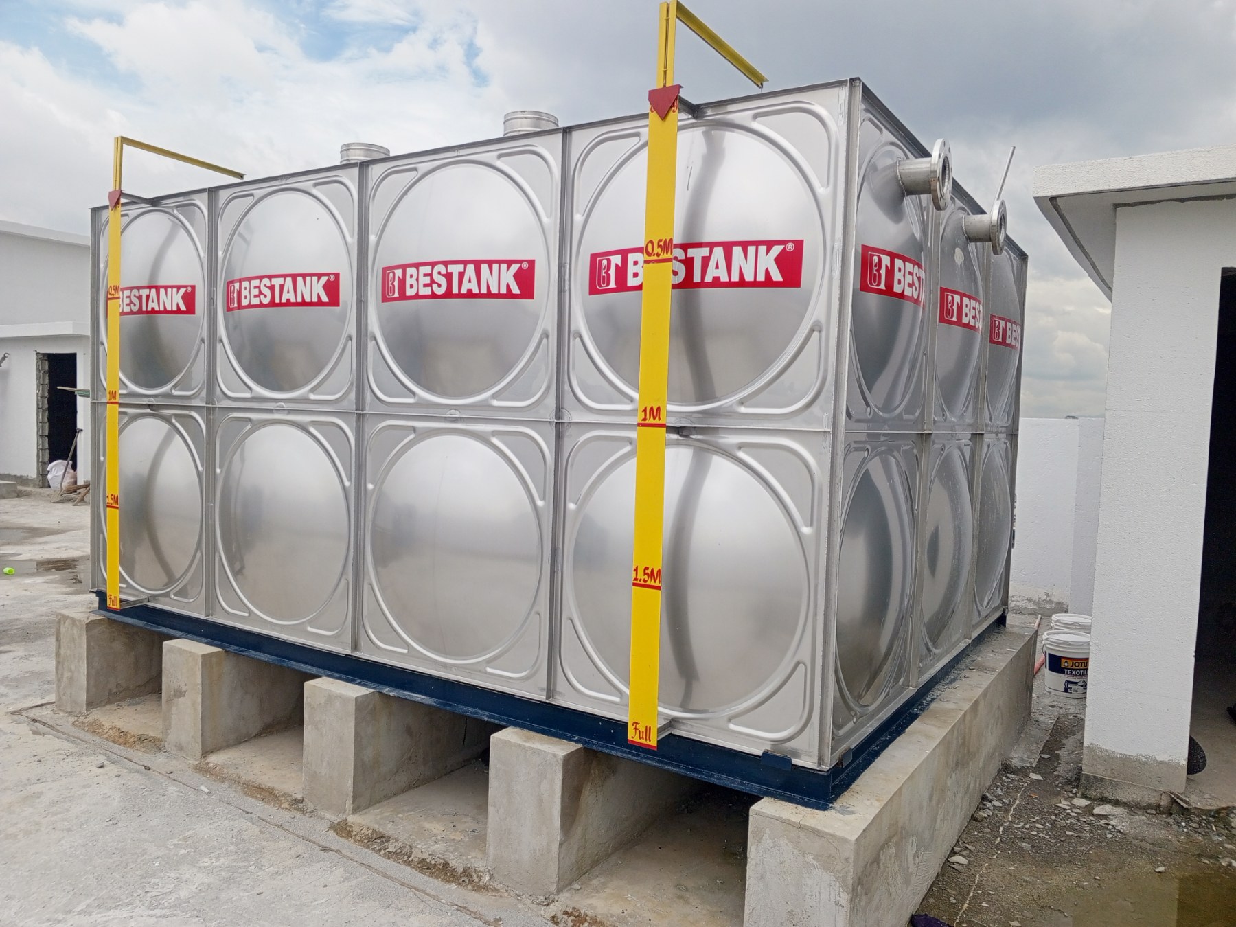 Bestank Stainless Steel Modular Storage Tank installed at Harbour Park