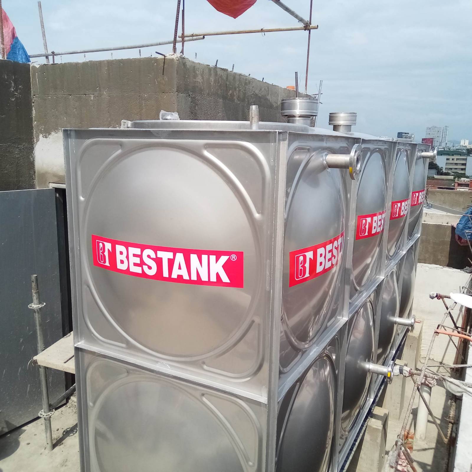 Bestank Stainless Steel Modular Storage Tank installed at Pharma Nutria