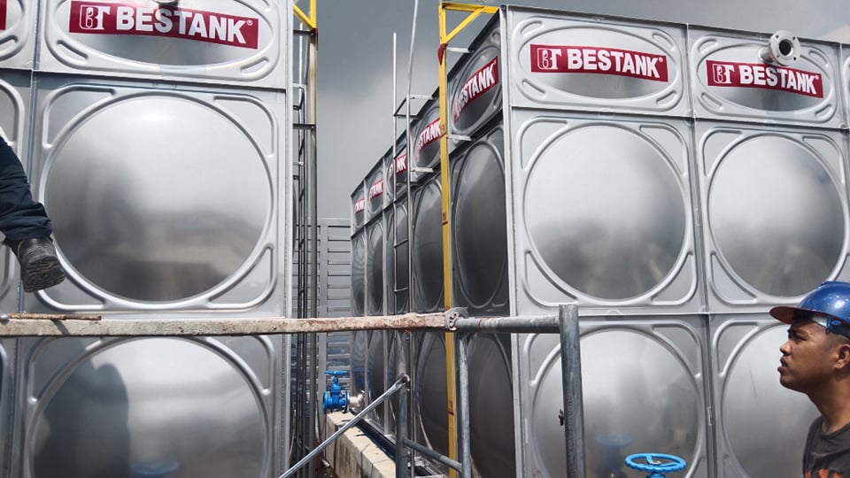 Bestank Stainless Steel Modular Storage Tank installed at Vista Ponte