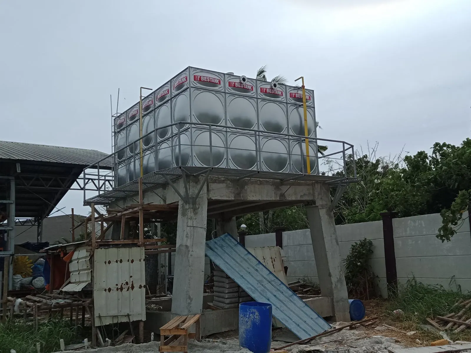 Bestank Stainless Steel Modular Storage Tank installed at La Primera Pollo