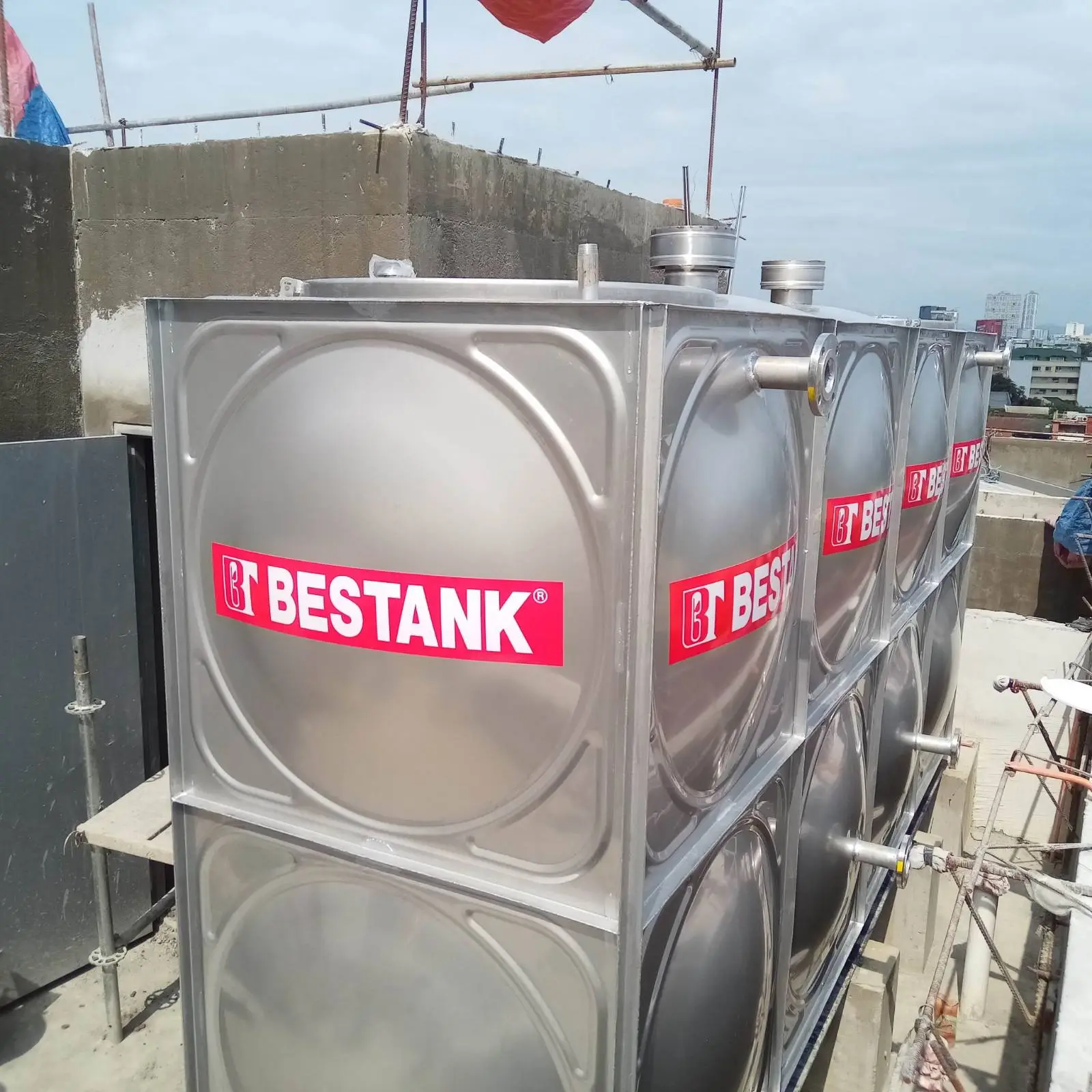 Bestank Stainless Steel Modular Storage Tank installed at Pharma Nutria